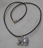 Zilveren olifant hanger aan leren koord nr.391, Sieraden, Tassen en Uiterlijk, Kettingen, Met hanger, Verzenden, Zo goed als nieuw