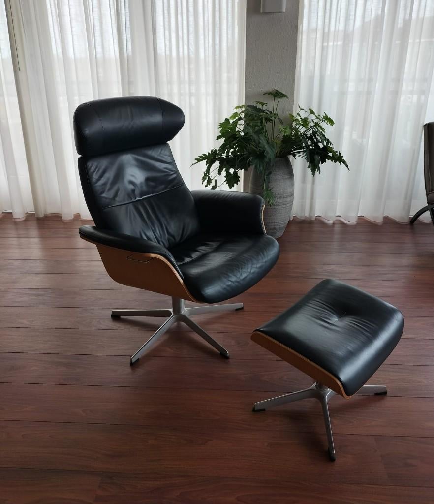 Lijkend op Eames Lounge Chair, blauw, Huis en Inrichting, Stoelen, Ophalen, Gebruikt, Blauw, Design