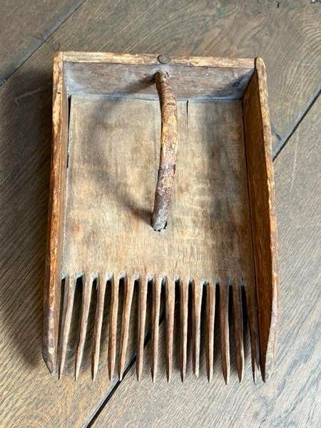 Oude houten notenraper / notenplukker, Ophalen of Verzenden