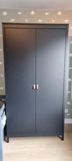 Kledingkast Madeira 2-deurs - Zwart - 199x102x58 cm, Huis en Inrichting, Ophalen, Met deur(en), 100 tot 150 cm, Zo goed als nieuw