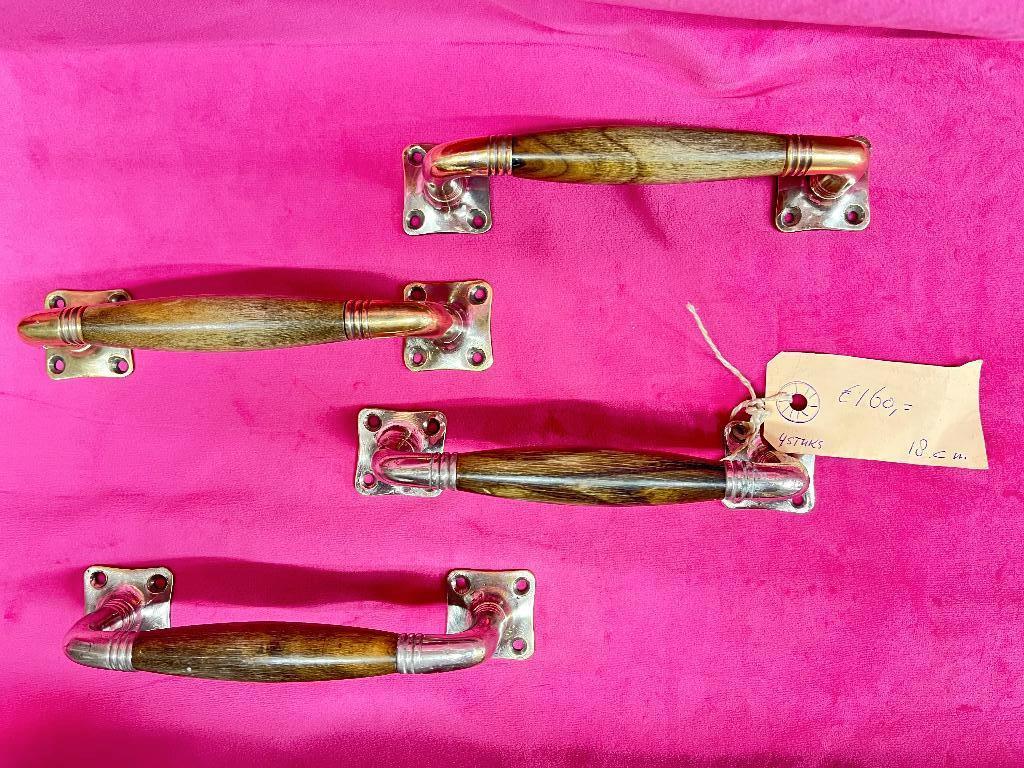 Diversen antieke deurgrepen , en suite, klapdeur, deur greep