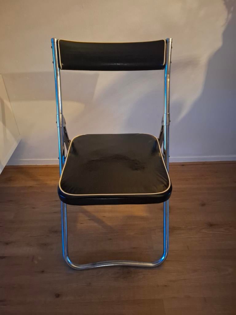Vintage Zwarte klapstoel met metalen frame, Ophalen of Verzenden, Zwart, Metaal, Eén
