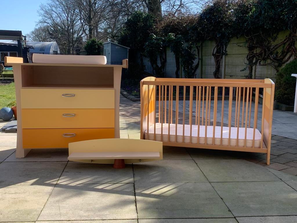 set: commode, ledikant & wandplank: met kleurrijke accenten, Ophalen, Gebruikt, 100 tot 150 cm, 3 of 4 laden