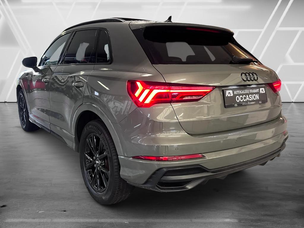 Audi Q3 35 TFSI S edition Pano/Carplay/Cruise, Auto's, Audi, 15 km/l, Gebruikt, Zwart, 150 pk