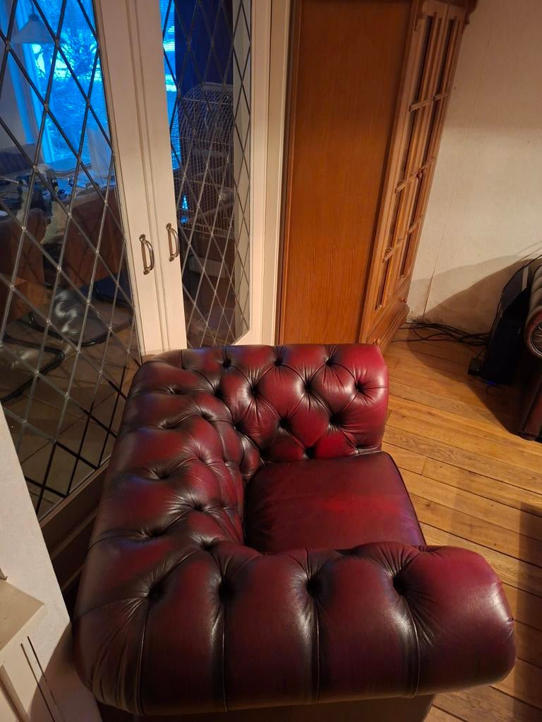 Chesterfield Fauteuil Oxblood Rood - Goede Staat, Huis en Inrichting, Fauteuils, Ophalen, Gebruikt, 100 tot 125 cm, Chesterfield, Klassiek