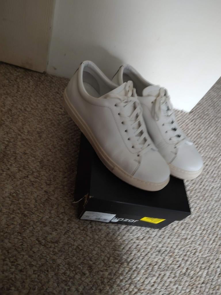 Witte Kazar sneakers maat 42, Wit, Nieuw, Ophalen of Verzenden, Sneakers of Gympen