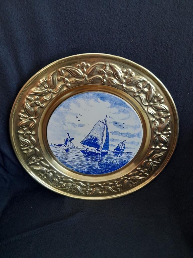 Delfts Blauw ovaal schilderij in messing lijst, Ophalen of Verzenden