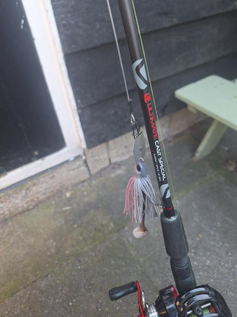 Ultimate baitcaster met reel en kunst aas, Watersport en Boten, Hengelsport | Roofvissen, Ophalen, Molen