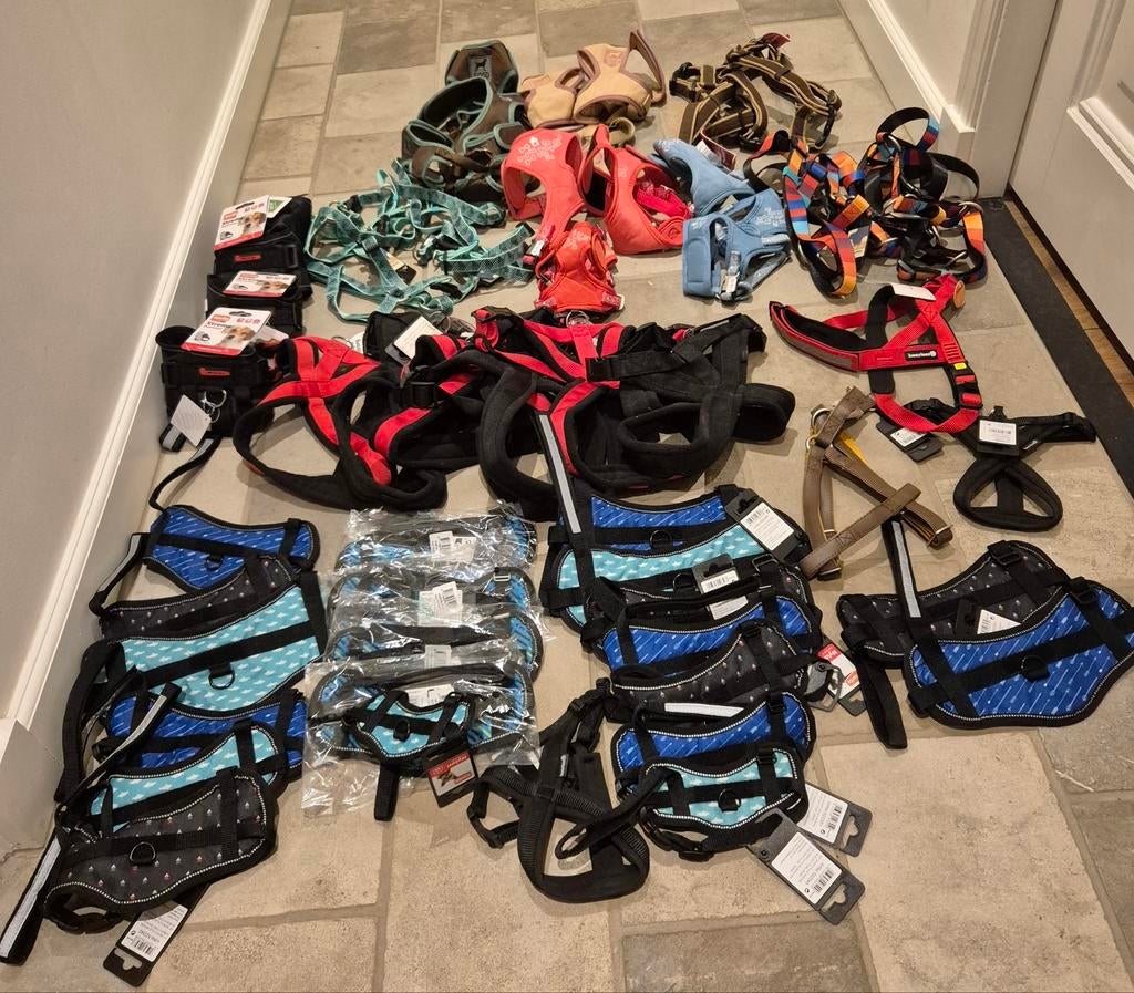 Mooie partij NIEUWE hondentuigjes tuigjes hond 60st harnas, Dieren en Toebehoren, Honden-accessoires, Ophalen of Verzenden, Nieuw