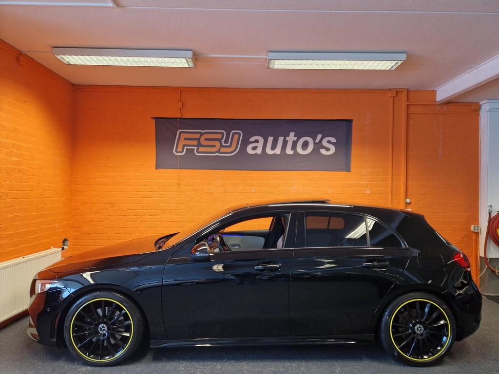 Mercedes-Benz A-klasse 220 / 4-MATIC / AMG-EDITION 1 / AUTOM, Auto's, Mercedes-Benz, Automaat, 15 km/l, Zwart, Leder