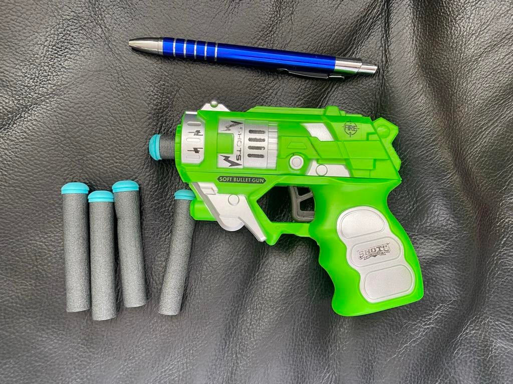 Groen speelgoedpistool met zachte kogels, Ophalen of Verzenden, Zo goed als nieuw