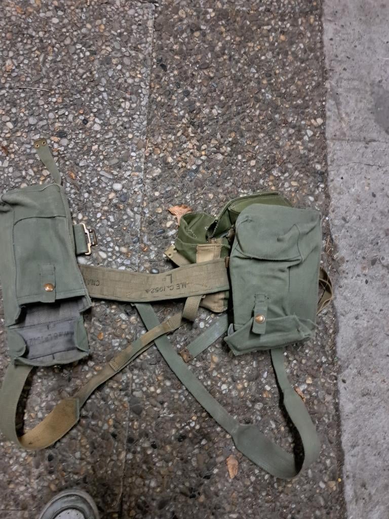 Webbing setje wo2 pea green, Ophalen of Verzenden, Amerika, Embleem of Badge