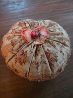 Vintage Hoeden / Spelden Kussen, Hobby en Vrije tijd, Naaien en Fournituren, Ophalen of Verzenden, Gebruikt, Overige typen