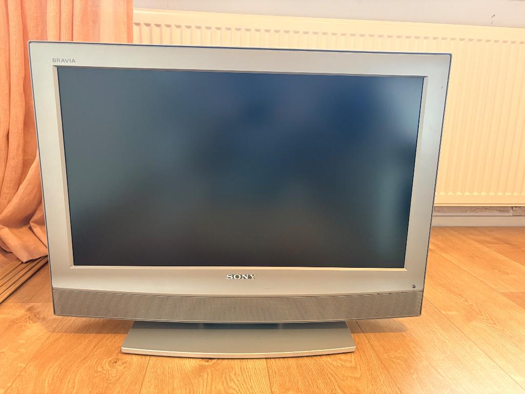 Gratis af te halen Sony Bravia lcd tv, Audio, Tv en Foto, Ophalen, Gebruikt, 50 Hz, Sony