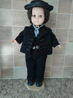 Prachtige pop. Zeeuwse boer op klederdracht. Zeeuwse knopen, Antiek en Kunst, Curiosa en Brocante, Ophalen of Verzenden