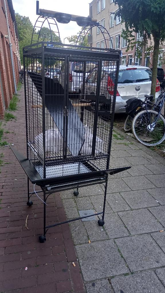 Strong Villa Sara - Papegaaienkooi, Dieren en Toebehoren, Vogels | Hokken en Kooien, Ophalen, Zo goed als nieuw, Metaal, Vogelkooi