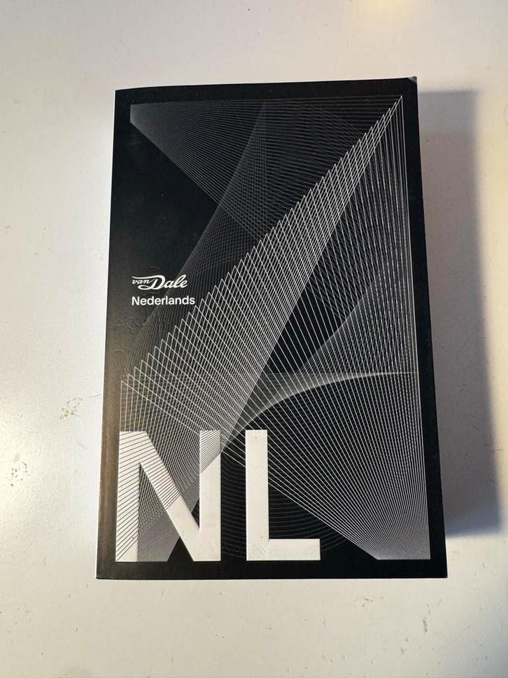 Van Dale Nederlands Pocketwoordenboek - Zwarte Editie, Boeken, Woordenboeken, Zo goed als nieuw, Nederlands, Van Dale, Ophalen of Verzenden
