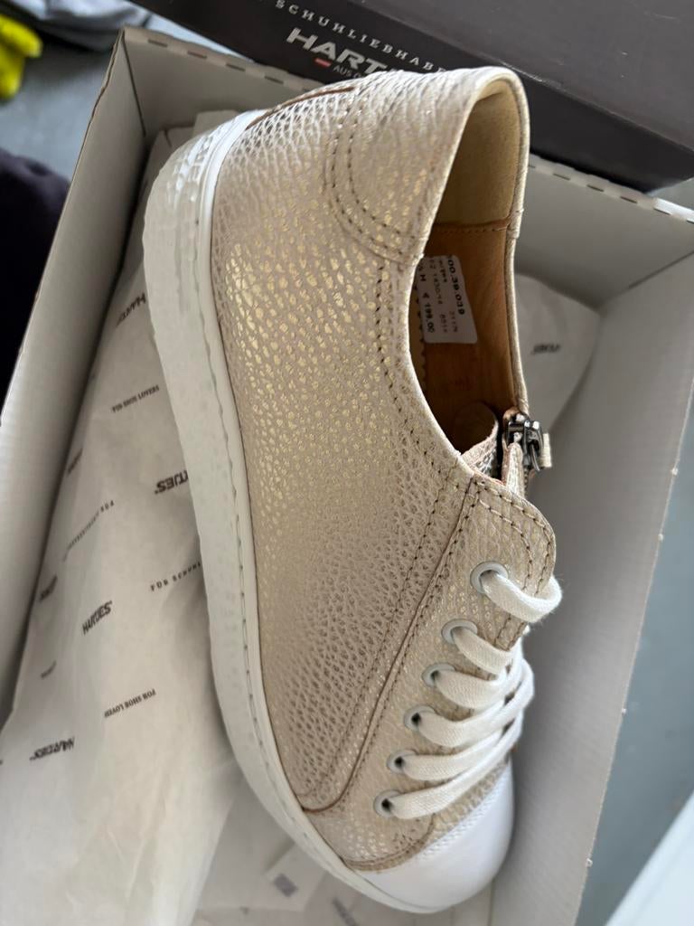 Hartjes dames sneackers mt 6 1/2 nieuw goud kleur, Ophalen of Verzenden, Nieuw, Overige kleuren, Sneakers of Gympen