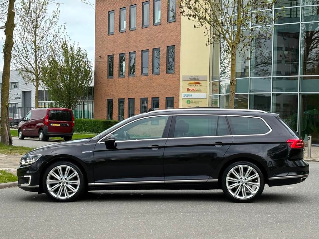 Volkswagen Passat Variant 1.4 TSI GTE Highline|NIEUW HYBRIDE, Auto's, Gebruikt, Zwart, Hybride Elektrisch/Benzine, 1600 kg