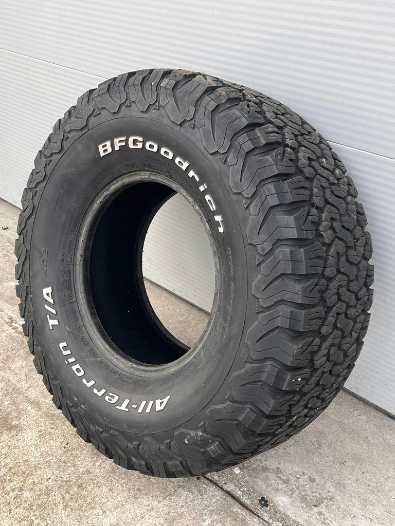4x BFGoodrich All Terrain 4x4 band 33x12.5x15, Ophalen, Gebruikt