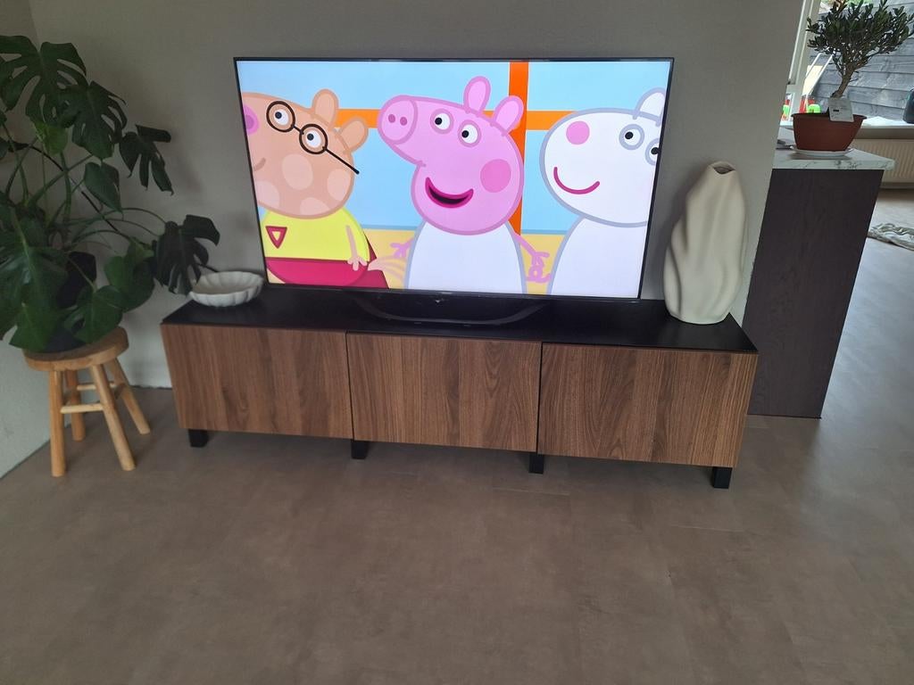 Besta ikea tv meubel nieuwste kleur walnoot, Huis en Inrichting, 150 tot 200 cm, Ophalen of Verzenden, Zo goed als nieuw, Minder dan 100 cm