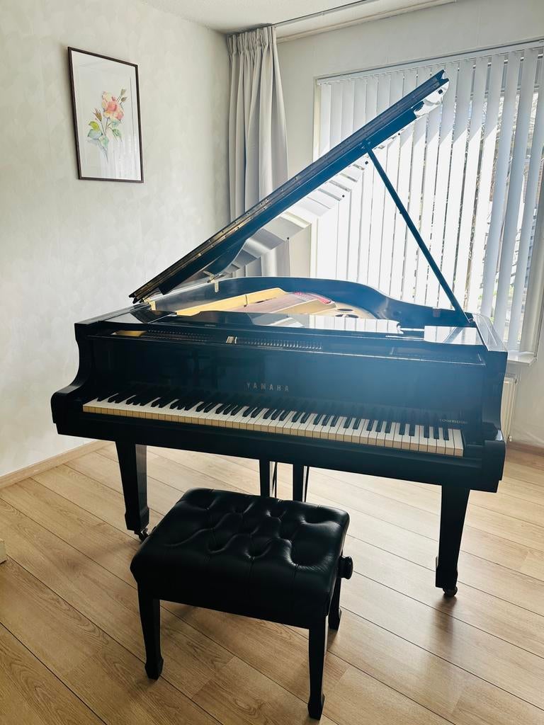 Yamaha C3 vleugel  conservatory made in Japan(1974), Muziek en Instrumenten, Piano's, Ophalen, Gebruikt, Zwart, Hoogglans