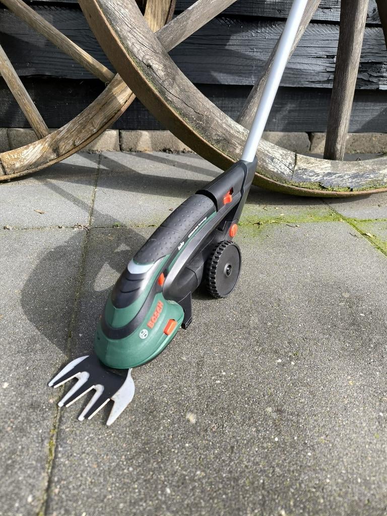 BOSCH accubuxus- en grasscharenset met telescoopsteel, Ophalen of Verzenden, Nieuw, Accu, Bosch