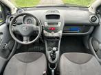 Toyota Aygo 1.0-12V Comfort Airco / 5-Deurs / APK 17-04-2026, Voorwielaandrijving, Stof, Gebruikt, Zwart