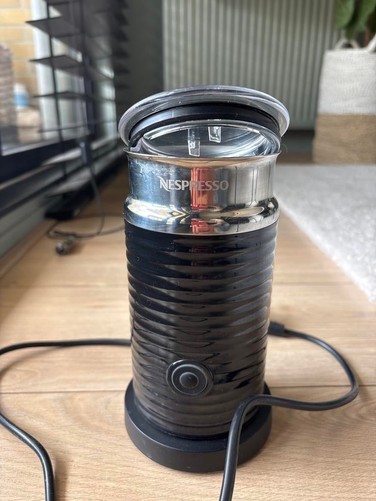 Nespresso Aeroccino 3 Melkopschuimer - Zwart, Witgoed en Apparatuur, Melkopschuimers, Ophalen of Verzenden, Gebruikt, Elektrische melkopschuimer