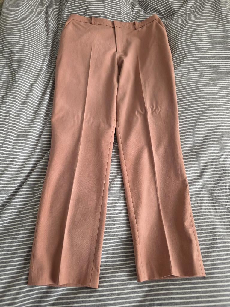 Uniqlo oudroze pantalon in maat M, Kleding | Dames, Maat 38/40 (M), Verzenden, Zo goed als nieuw, Roze