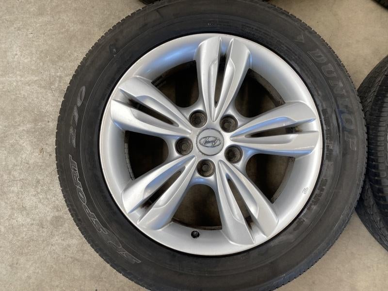 17 inch originele velgen + zomerbanden Hyundai IX35 Tucson, Auto-onderdelen, Banden en Velgen, Banden en Velgen, 17 inch, Ophalen of Verzenden