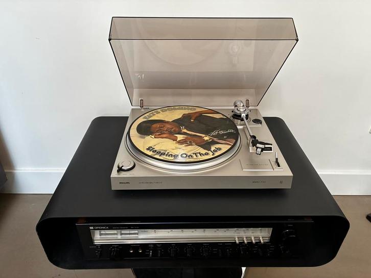 Philips synchro belt drive F7111 (nieuwe naald en snaar), Audio, Tv en Foto, Platenspelers, Zo goed als nieuw, Philips, Ophalen of Verzenden