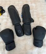 Nieuwe scheenbeschermers en handschoenen zgan, Ophalen of Verzenden, Zo goed als nieuw, Bokshandschoenen