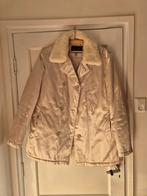 Ecrukleurige satijnen jas maat 40
Knopen zijn verzet maar ku, Maat 38/40 (M), WE, Wit, Ophalen of Verzenden