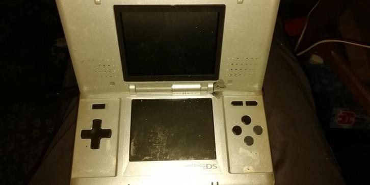 Nintendo DS Phat - Zilver (Gebruikt), Spelcomputers en Games, Spelcomputers | Nintendo DS, Ophalen of Verzenden