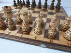 Vintage houten handgemaakt Schaakspel en schaakstukken, Ophalen of Verzenden, Minder dan 500 stukjes, Zo goed als nieuw, Schaken