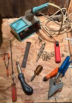 Lot vintage gereedschap, Weller soldeerstation en tegelsnijd, Doe-het-zelf en Verbouw, Gereedschap | Handgereedschap, Ophalen of Verzenden