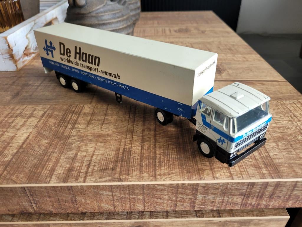 Daf oplegger de haan