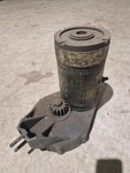 Motor met vertraging, Ophalen, Elektromotor