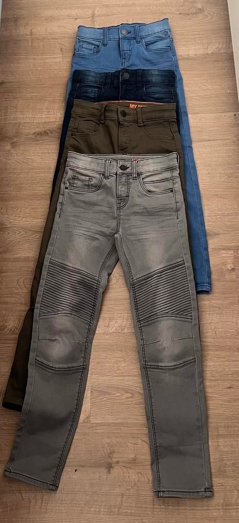 SPIJKERBROEK SKINNY FIT HEMA MAAT 134 NIEUW, Ophalen of Verzenden, Nieuw, Jongen, Broek