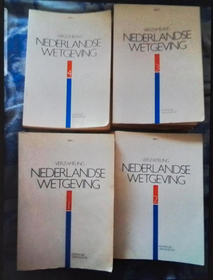 Rechtenboeken, Boeken, Studieboeken en Cursussen, Zo goed als nieuw, Niet van toepassing, Beta, Ophalen