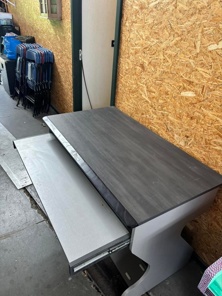 Zaor studiodesk met keyboard lade, Muziek en Instrumenten, Ophalen, Zo goed als nieuw, Elektrische gitaar