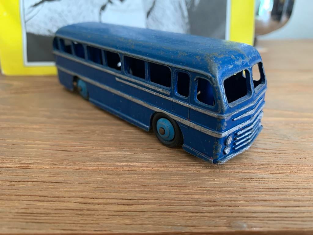 Dinky Toys Roadmaster bus, Hobby en Vrije tijd, Modelauto's | 1:43, Ophalen of Verzenden, Gebruikt, Auto, Overige merken
