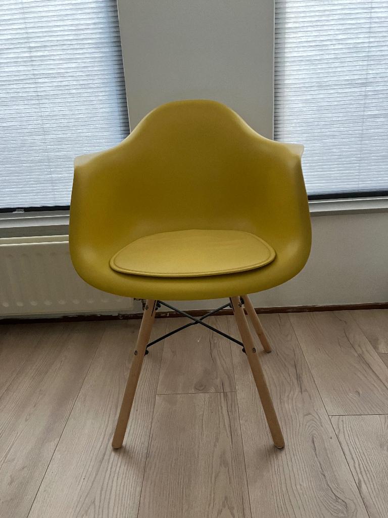 2 x Eetkamerstoel geel, Twee, Overige kleuren, Zo goed als nieuw, Ophalen
