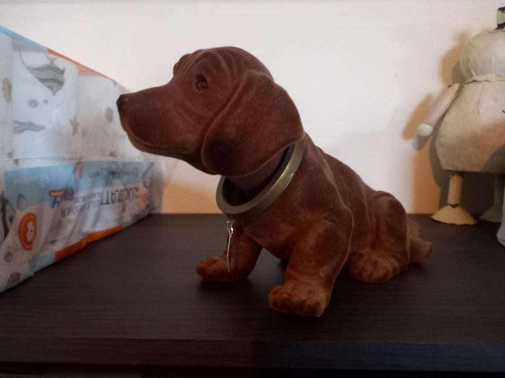 Knik hondje, Verzamelen, Dierenverzamelingen, Ophalen of Verzenden, Gebruikt, Hond of Kat, Beeldje of Figuurtje