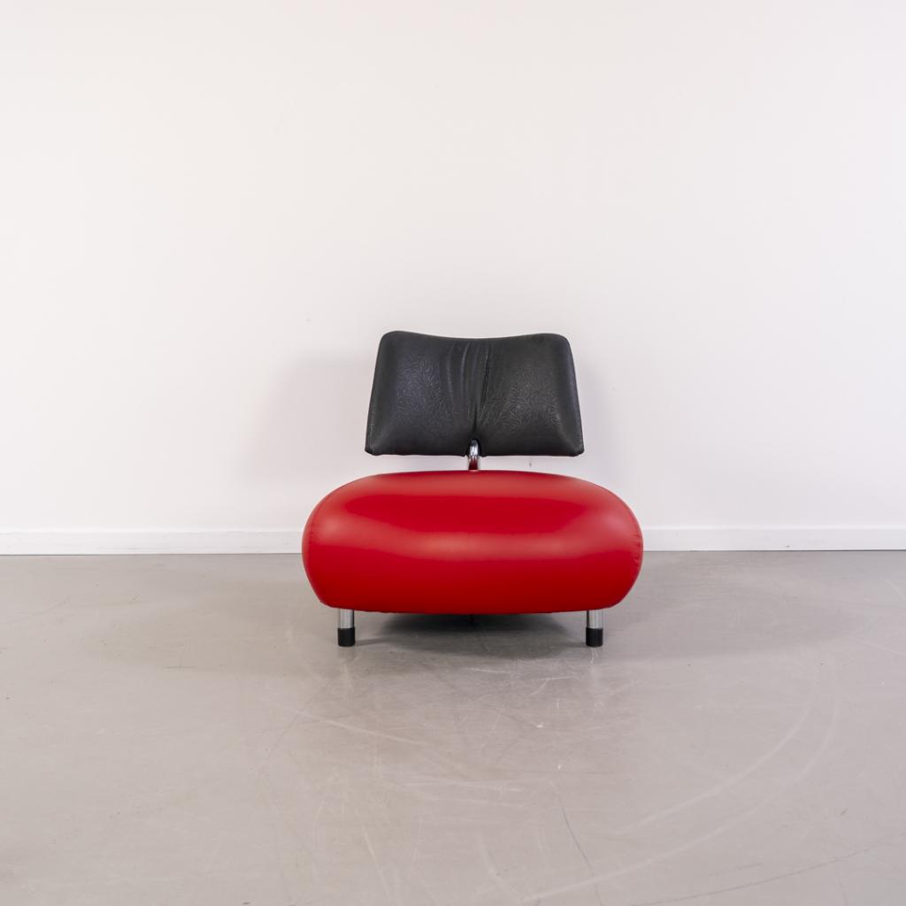 1x Leolux Pallone Fauteuil Rood/Zwart Leer - Bloemmotief, Niet ingevuld, Niet ingevuld, 75 tot 100 cm, Zo goed als nieuw