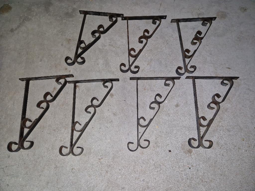 Hanging baskets (11x) + Muursteunen (7x) - 1 koop, Ophalen, Gebruikt, Minder dan 30 cm, Rond