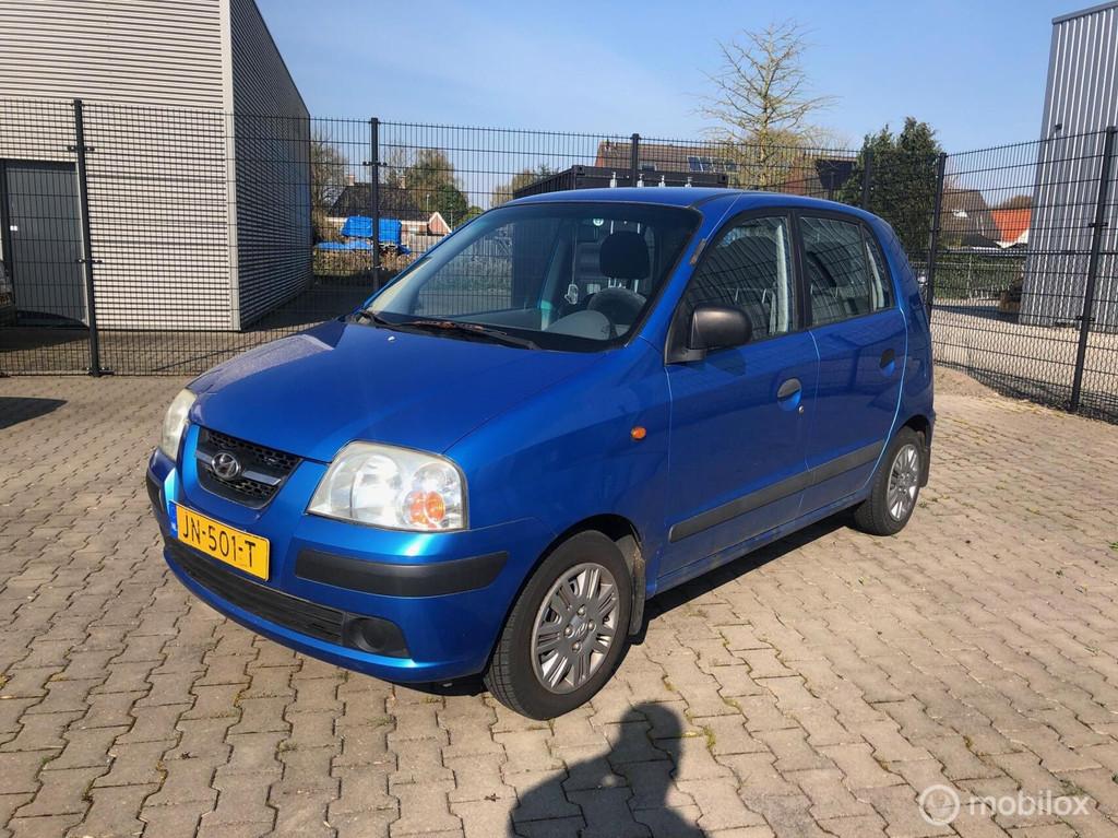 Hyundai Atos 1.1i Active Inruil koopje 790,-, Auto's, Hyundai, Voorwielaandrijving, Stof, 4 cilinders, Metallic lak