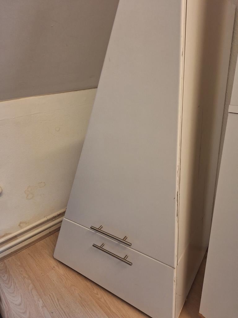 Goede opbergkast voor zolder vliering of schuin dak, Ophalen, Gebruikt