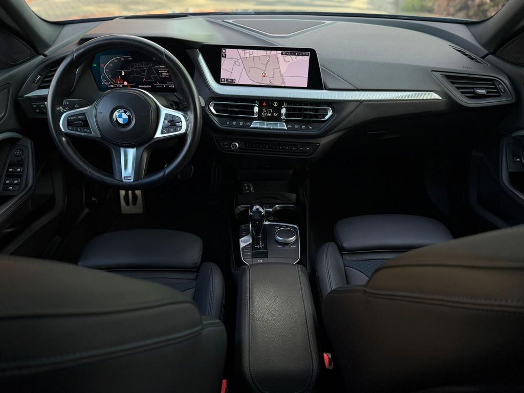 BMW 2-serie Gran Coupé 218i AUTOMAAT M- Sport pakket, panor, Auto's, BMW, 136 pk, Gebruikt, Euro 6, 1350 kg